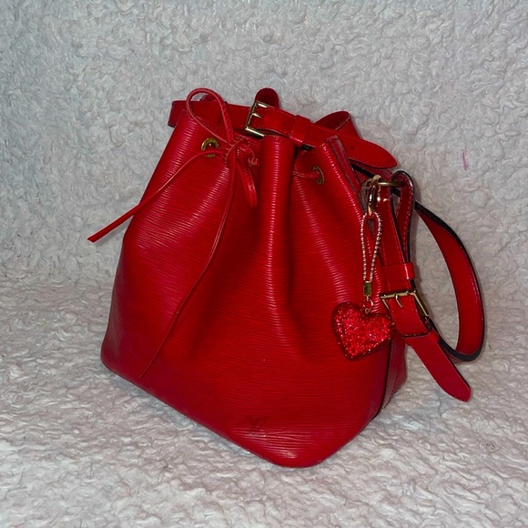 Louis Vuitton NoΓ© Epi Leather Drawstring Bucket Shoulder Bag Purse in Red AR1915 - Picture 7 of 17